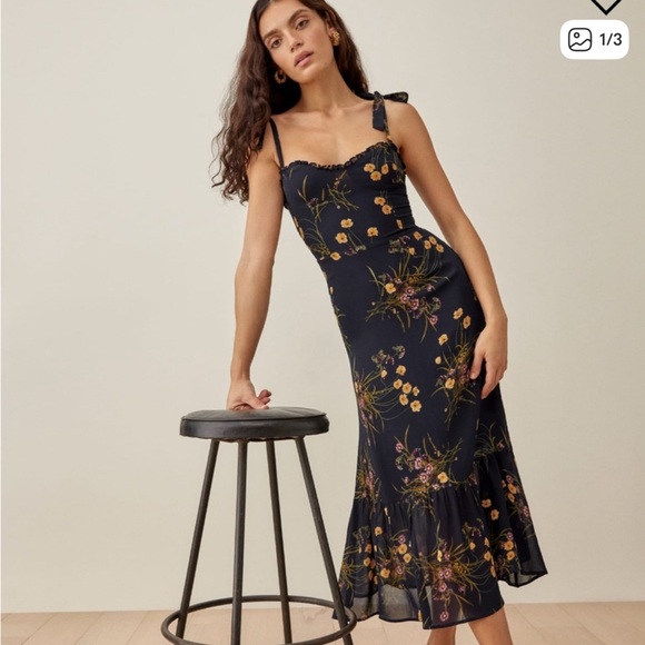 Reformation Dresses & Skirts - Reformation Navy Floral Midi Dress
